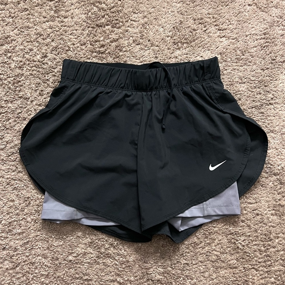 Nike athletic dry fit lined shorts small